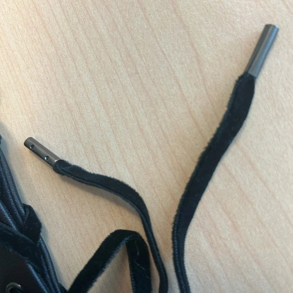 Guess Jeans vegan leather lace up pants with velvet laces size 4 (26 waste) NWT - Picture 4 of 9